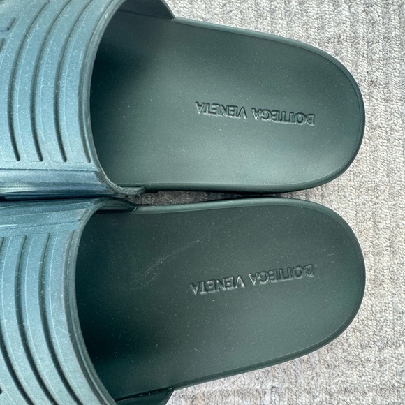 Bottega Veneta Slides in color Inkwell